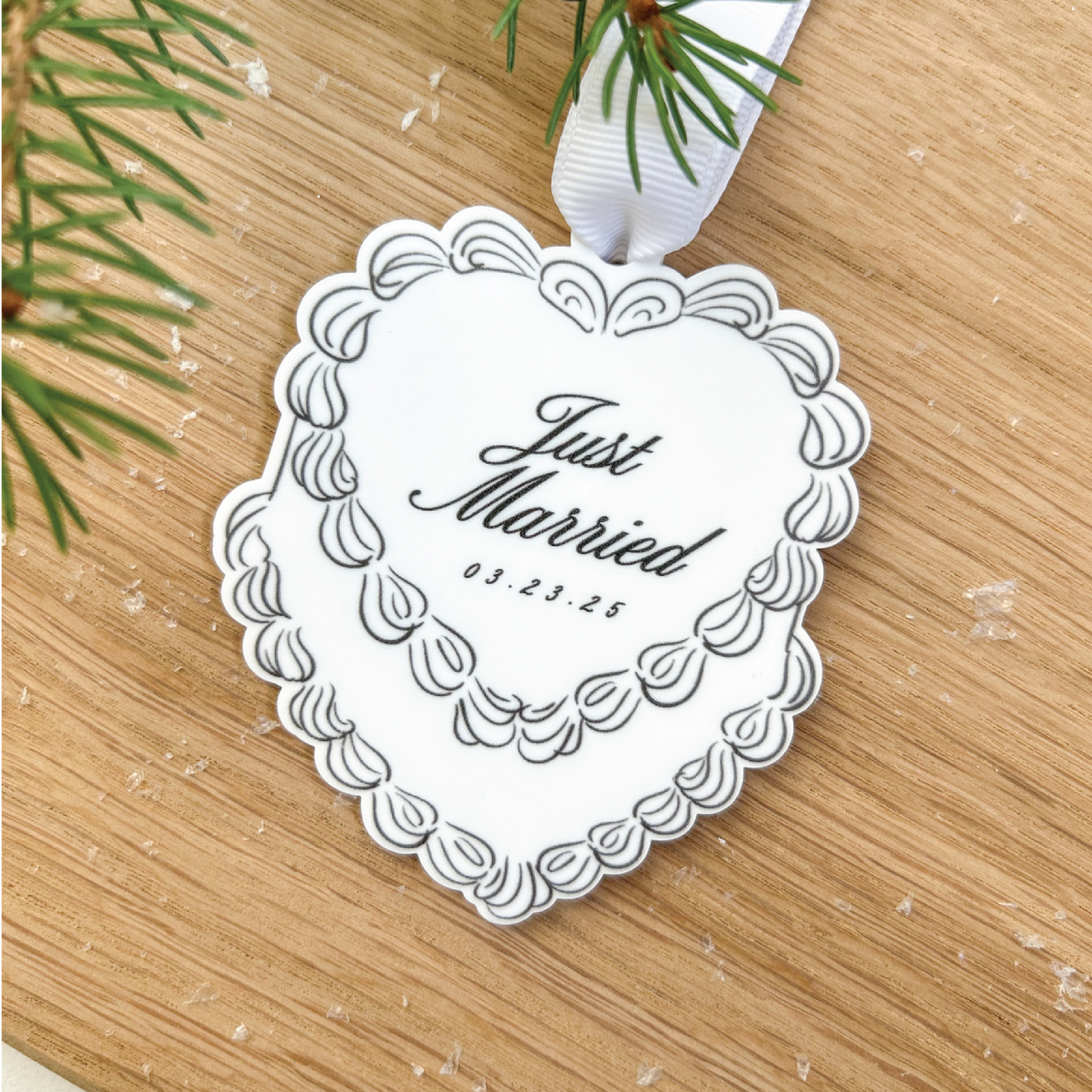 Custom Just Married Retro Vintage Cake Ornament