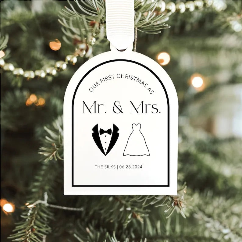 Christmas Married 2023 Ornament | Custom Newlywed Christmas Ornament | Mr and Mrs | Wedding Christmas Gift