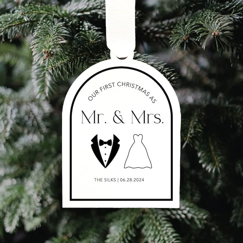 Christmas Married 2023 Ornament | Custom Newlywed Christmas Ornament | Mr and Mrs | Wedding Christmas Gift