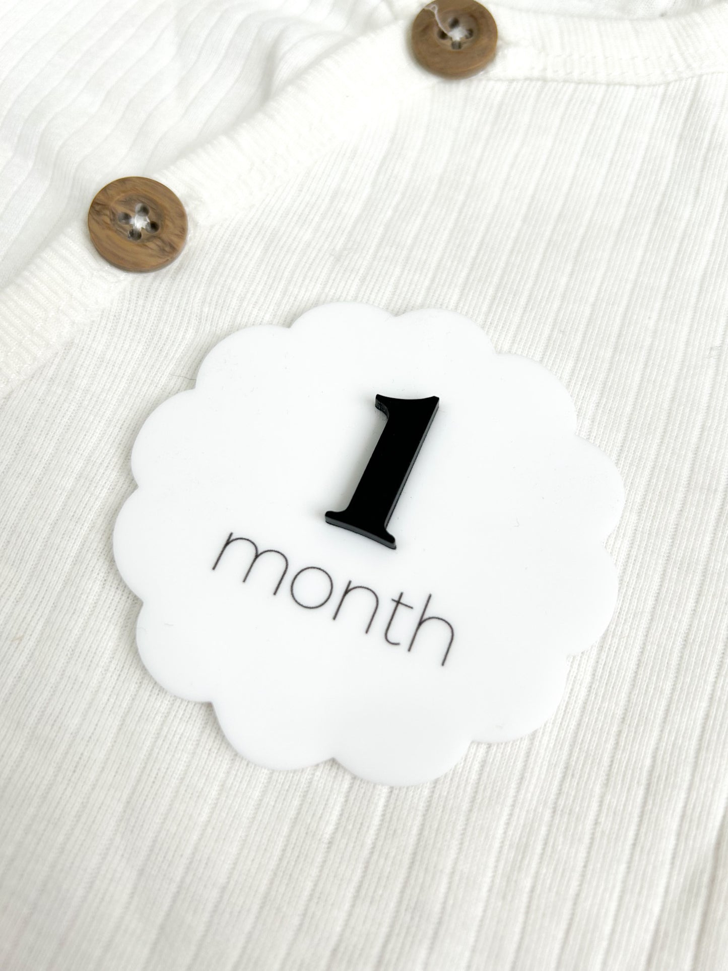 Scalloped Monthly Baby Milestone Discs