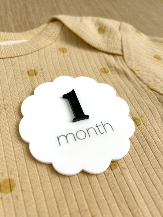 Scalloped Monthly Baby Milestone Discs